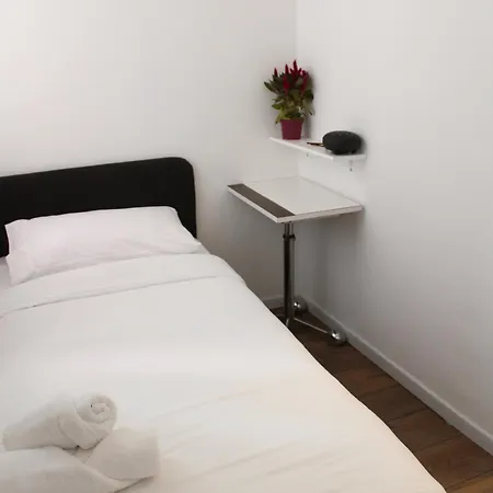 Levoasi 4 - Garden, Jacuzzi And Sauna Escape Apartment