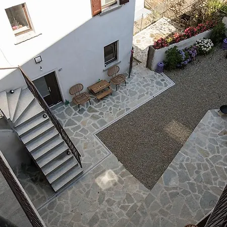 Levoasi 4 - Garden, Jacuzzi And Sauna Escape Apartment Levo