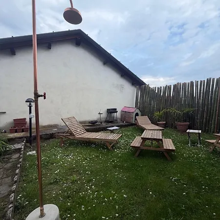 Levoasi 4 - Garden, Jacuzzi And Sauna Escape Apartment