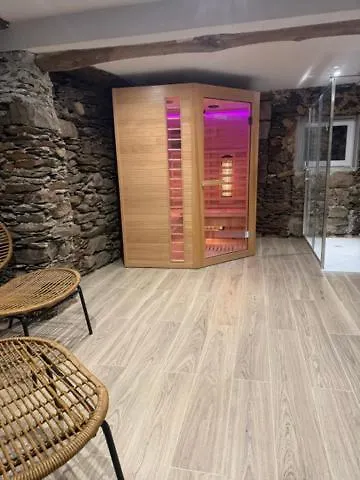 アパート Levoasi 4 *